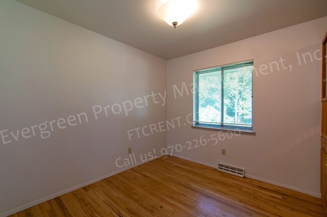 Building Photo - 1117 Fairview Dr