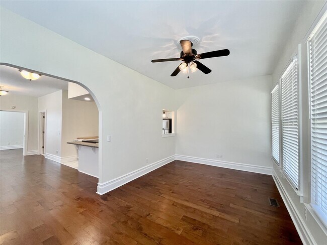 Building Photo - 160 Palmetto Rd