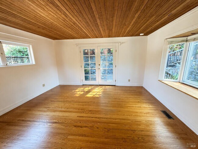 Building Photo - 200 The Alameda