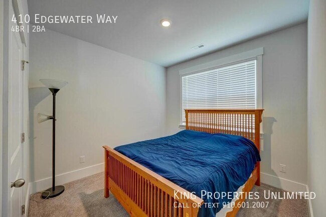 Building Photo - 410 Edgewater Wy