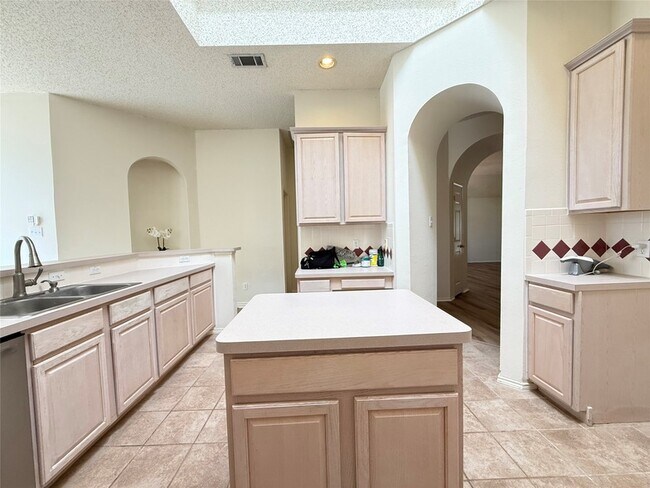 Building Photo - 7213 Randall Way