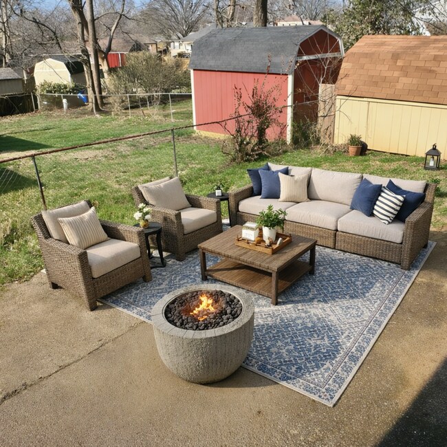 Building Photo - 3BR/2BA Home For Rent in Jtown!