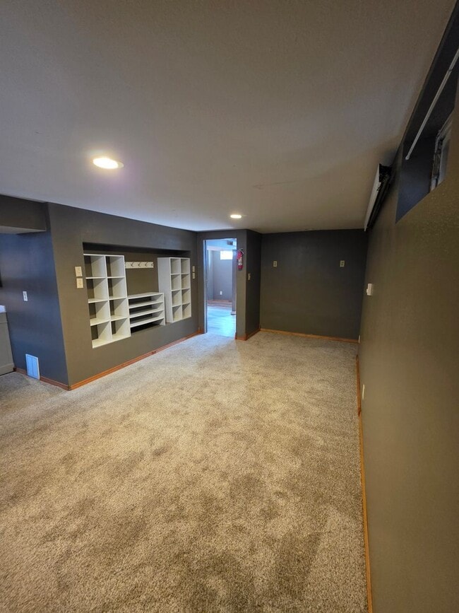 Building Photo - Centrally Located Three-Bedroom, Two-Bathroom House for Rent!
