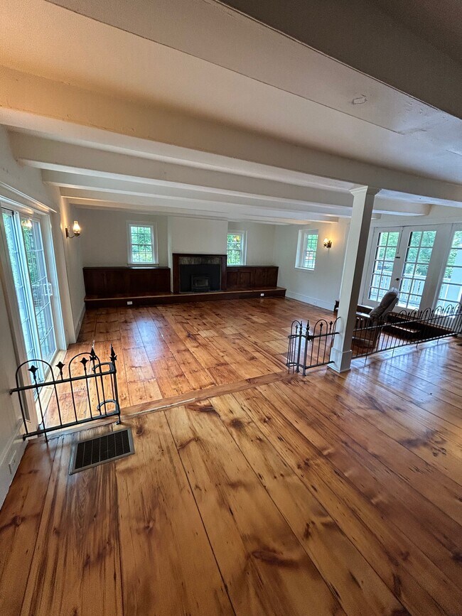 Building Photo - 369 Byram Kingwood Rd