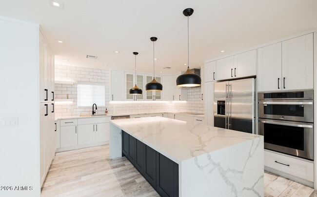 Building Photo - 6929 E Mariposa Dr