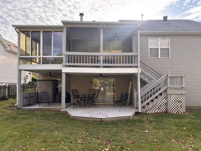 Building Photo - 2301 N Cromwell Ct