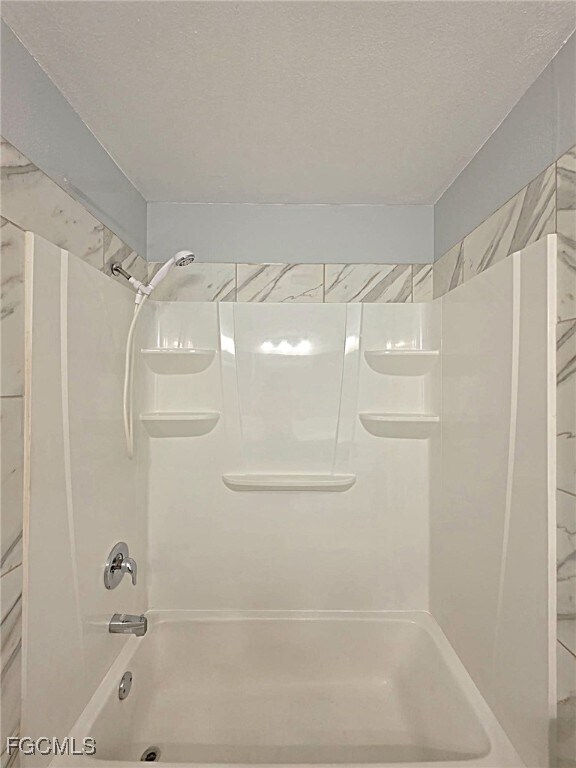 Building Photo - 2925 Winkler Ave