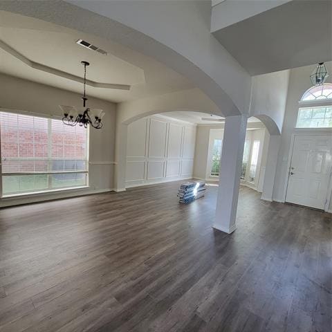 Building Photo - 5400 Meadow Valley Dr