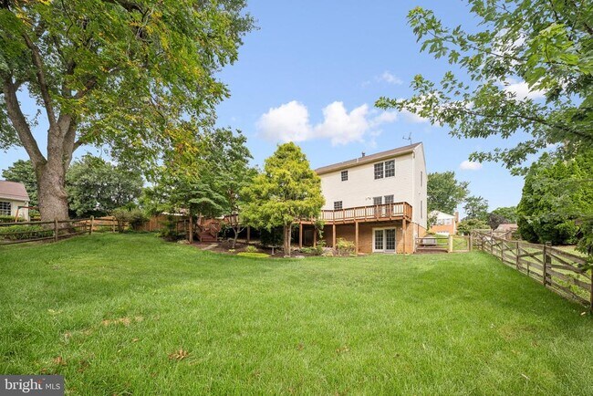Building Photo - 6245 Windward Dr