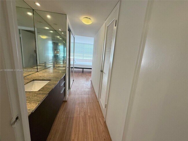 Building Photo - 18071 Biscayne Blvd
