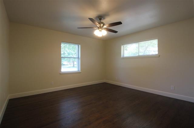 Building Photo - 717 Greenleaf Dr