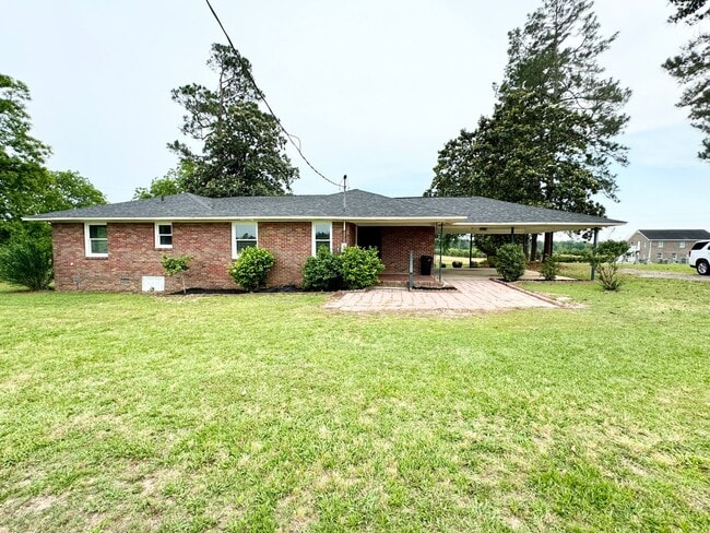 Building Photo - Move in ready! Fully Renovated with attention to detail! Aynor school district!