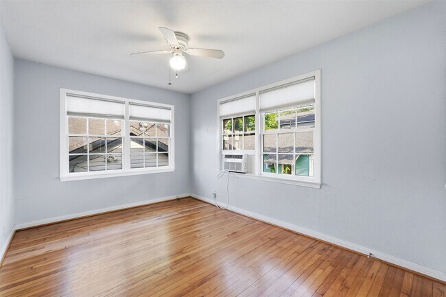 Building Photo - 2223 Singleton St
