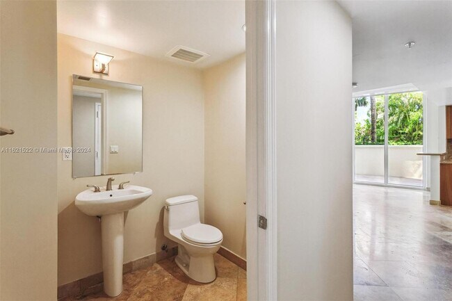 Building Photo - 1745 E Hallandale Beach Blvd