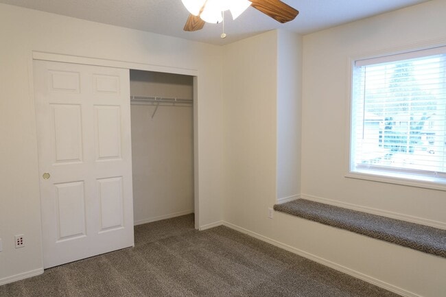 Building Photo - ***REST OF JANUARY FREE***? Your Dream Rental: Large, Serene Home with Fenced Yard?