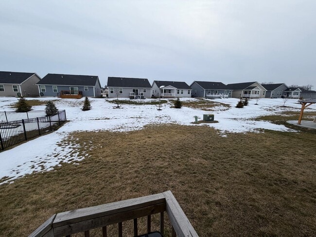 Building Photo - 585 Bermuda Way