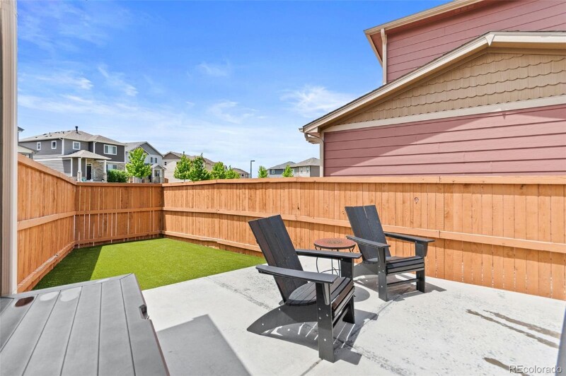 Building Photo - 11684 Park S Loop