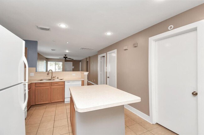 Building Photo - 5806 Sonoma Ridge