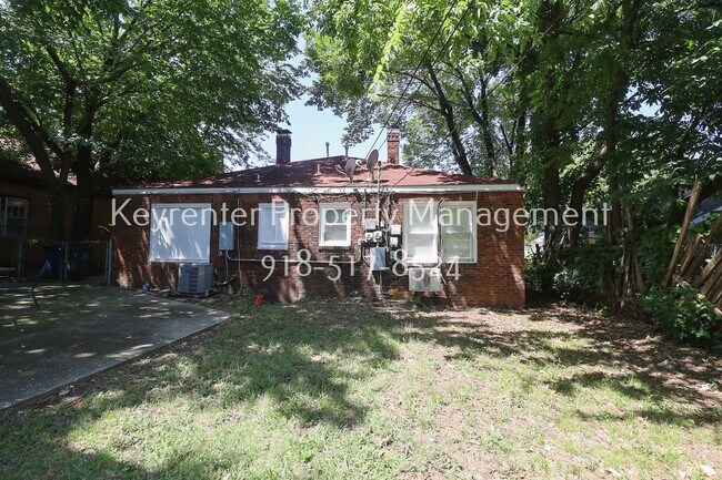 Building Photo - 345 S Zunis Ave