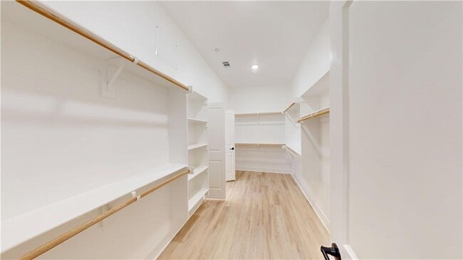Building Photo - 2329 S 31st St