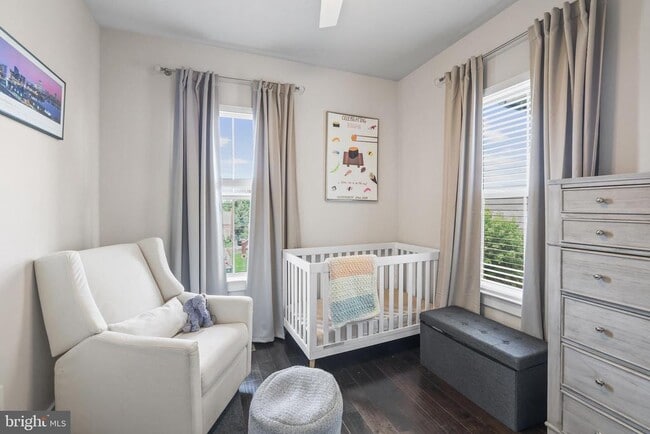 Building Photo - 1737 13th St S