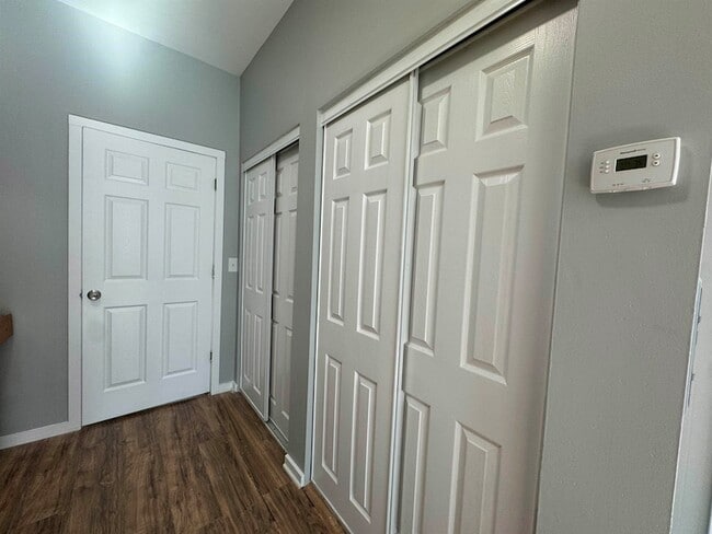 Building Photo - 1513 Summit Ave