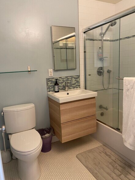 Bath - 12 Patricia Rd