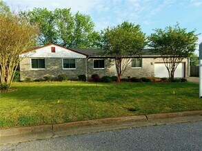 Building Photo - Remodeled 3BR Home in Indian Lakes - Granite Counter Tops and Stainless Steel Appliances