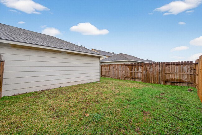 Building Photo - 16827 Libson Falls Dr