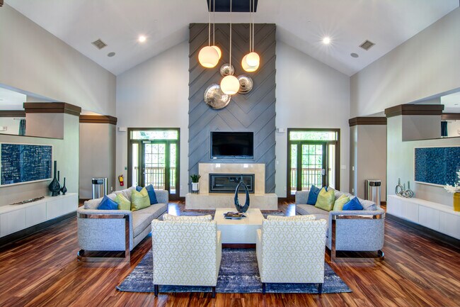 Building Photo - Residences at Vinings Mountain