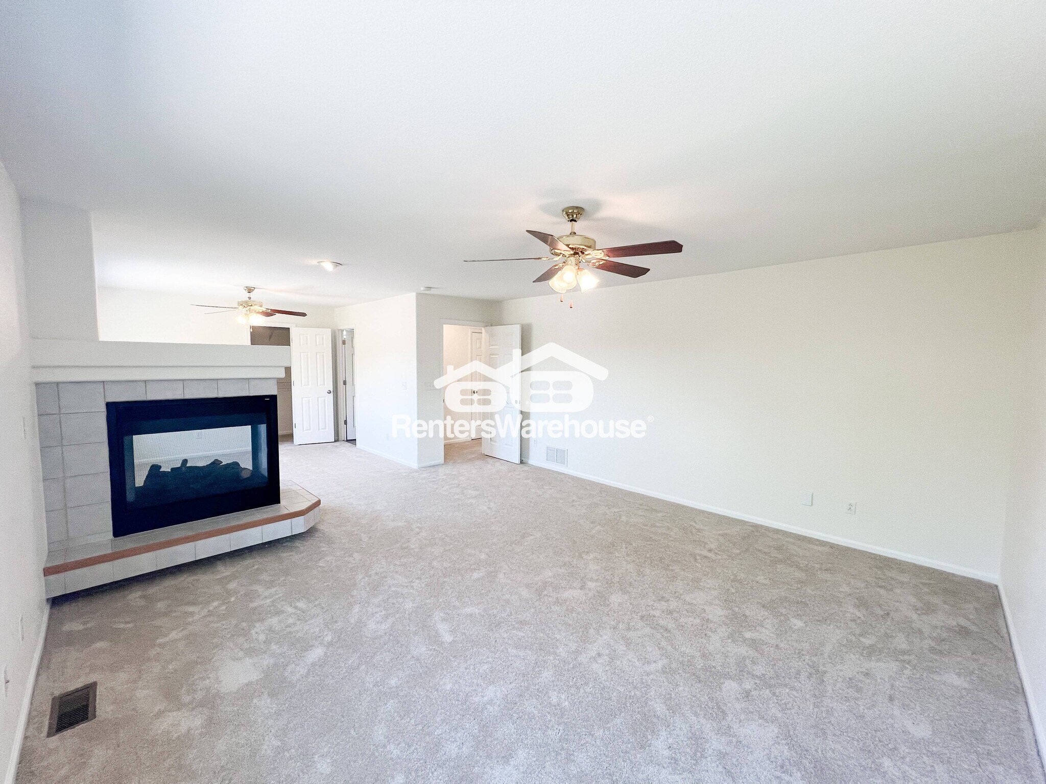 Building Photo - 4504 E Lyndenwood Cir