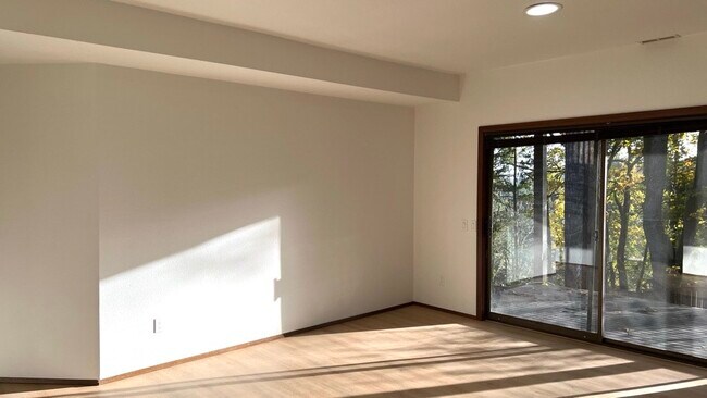 Building Photo - 4630 142nd Pl SE