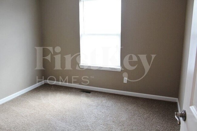 Building Photo - 107 Azalea Dr