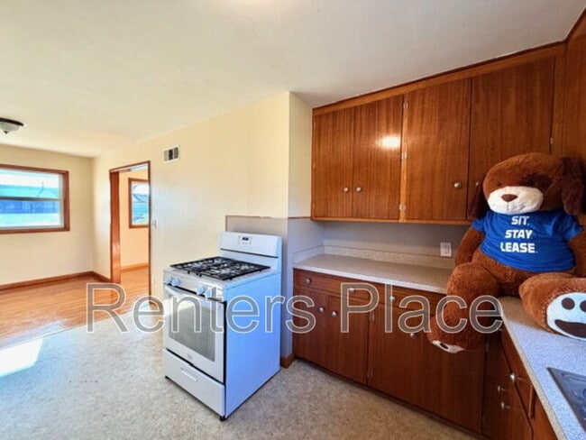 Building Photo - 4920 S Maybelle Ave