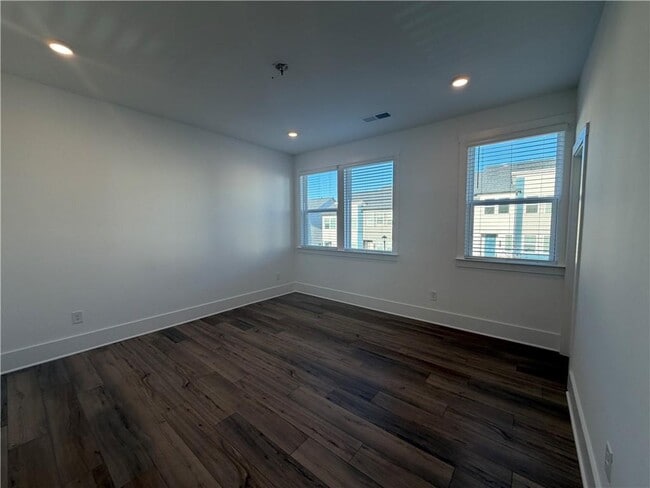 Building Photo - 1605 Aeslin Dr NW