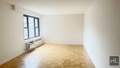 Building Photo - Fourth Avenue