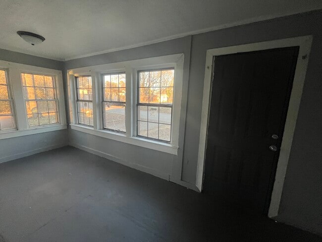 Building Photo - 1200 W Pleasure Ave