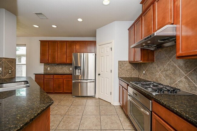 Building Photo - 5426 Humboldt Park Ln