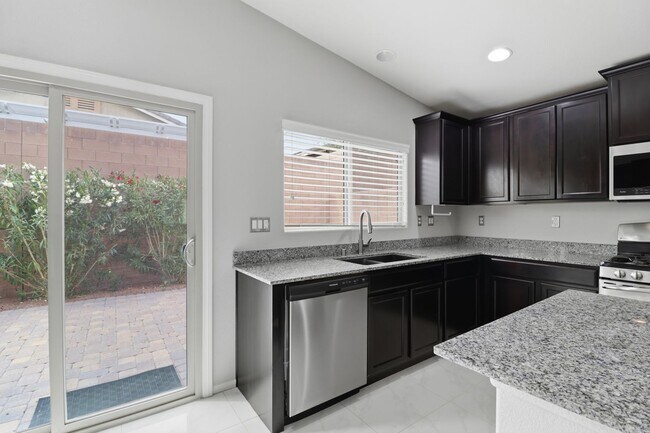 Building Photo - SW!!! Casita!!!! Single Story!!! 4 Bedrooms!!! Gated!!! End or Cut De Sac!!! Community green area...