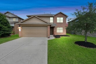 Building Photo - 3210 Aldridge Dr
