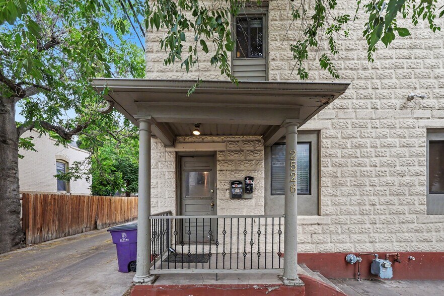 Building Photo - 2526 Decatur St