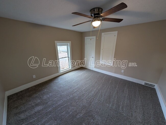 Building Photo - Spacious 2-Story Townhome in the Heart of Amherst