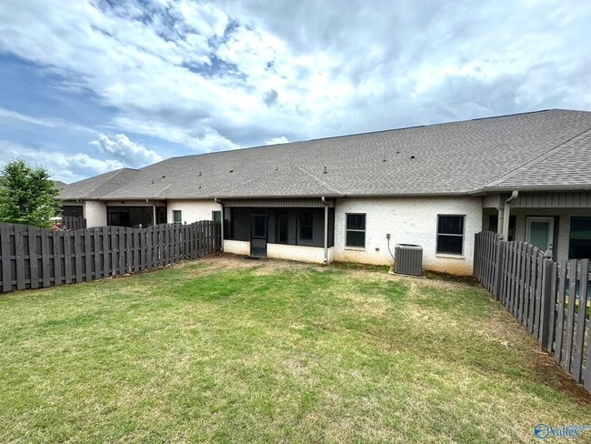 Building Photo - 115 John Deere Way