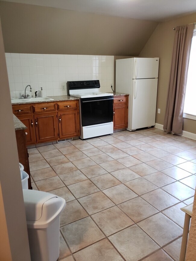 Kitchen-east - 601 45th St