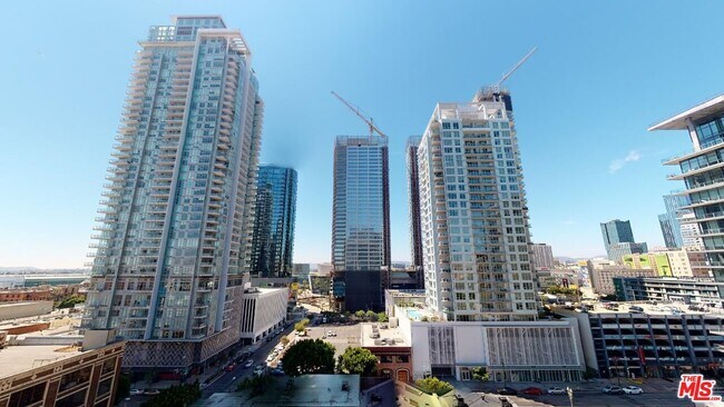 Building Photo - 1155 S Grand Ave