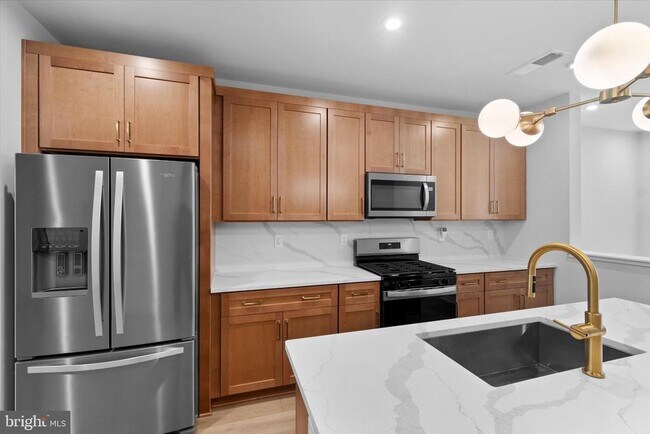 Building Photo - 4765 Sully Pt Ln