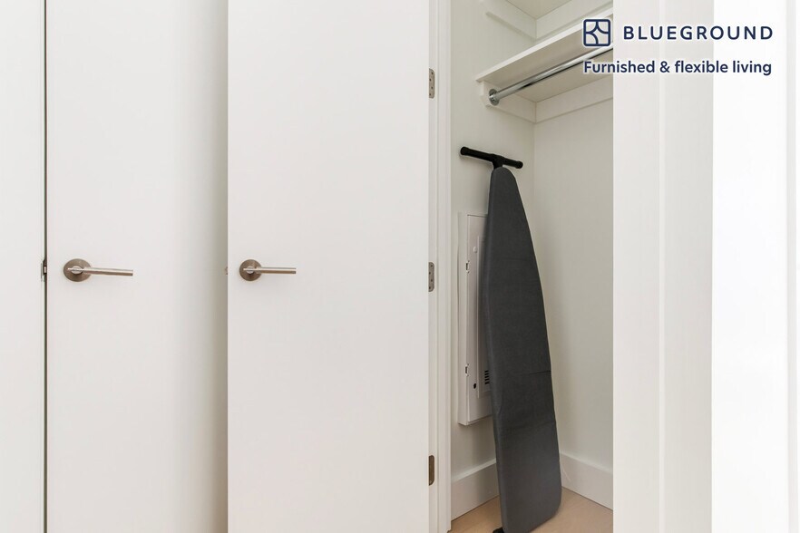 Building Photo - 218 Front St