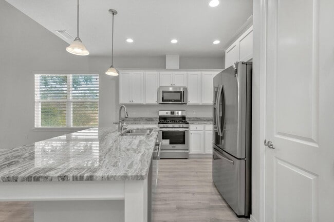 Building Photo - 303 Key Lime Pl