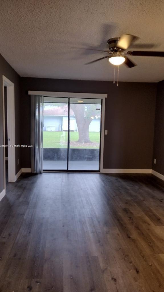 Building Photo - 617 Ixoria Ave