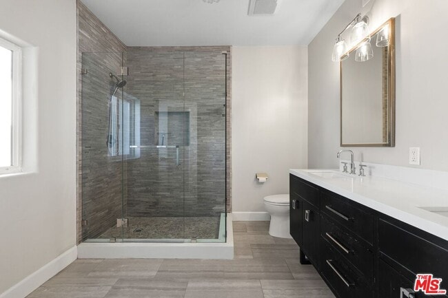 Building Photo - 1745 S Barrington Ave